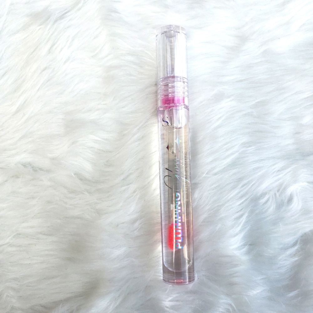 Plumping lipgloss